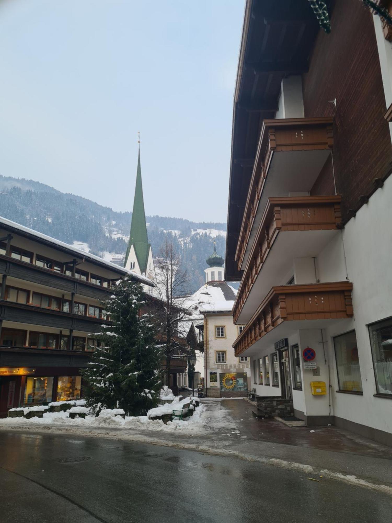Gasthof Hotel Kirchenwirt Цел ам Цилер Екстериор снимка