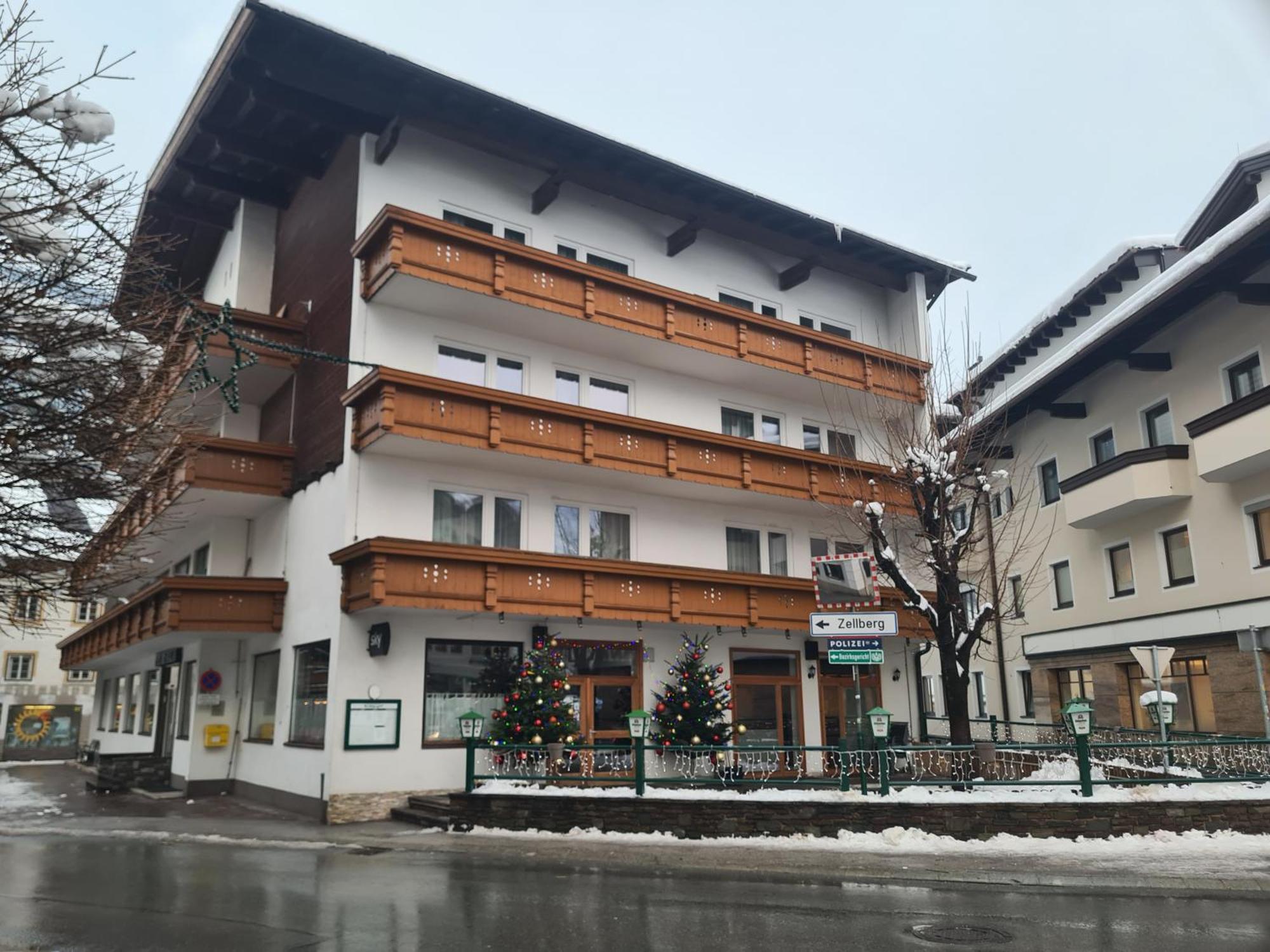 Gasthof Hotel Kirchenwirt Цел ам Цилер Екстериор снимка